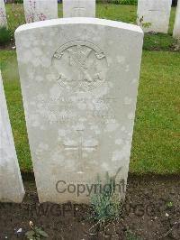 Etaples Military Cemetery - Archibald, Robert