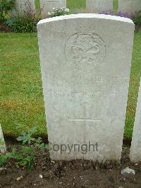 Etaples Military Cemetery - Armstrong, H