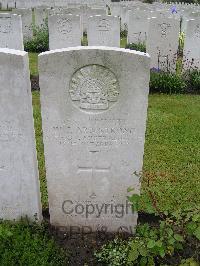 Etaples Military Cemetery - Armstrong, William James