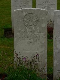 Etaples Military Cemetery - Arnold, G