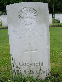 Etaples Military Cemetery - Arnold, Hugo Cholmondeley