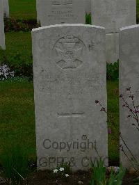 Etaples Military Cemetery - Arnold, Joseph Thomas