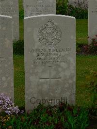 Etaples Military Cemetery - Arnull, Albert Victor