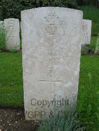 Etaples Military Cemetery - Ashby, A