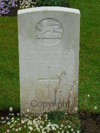 Etaples Military Cemetery - Ashcroft, W