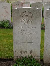 Etaples Military Cemetery - Ashton, L