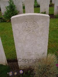 Etaples Military Cemetery - Asquith, L E