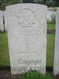 Etaples Military Cemetery - Atkinson, Claude Albert Charles