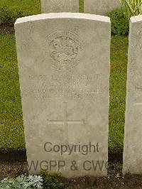 Etaples Military Cemetery - Atkinson, G