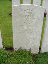 Etaples Military Cemetery - Avery, Alfred