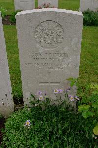 Etaples Military Cemetery - Ayre, William Wallace