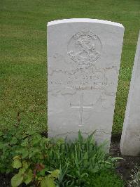 Etaples Military Cemetery - Ayres, Alfred Albert