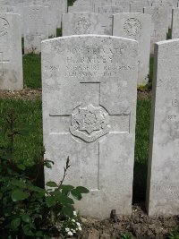 Etaples Military Cemetery - Bailey, H