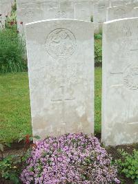 Etaples Military Cemetery - Bailey, John Warren