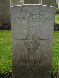 Etaples Military Cemetery - Bailey, Lionel John