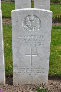 Etaples Military Cemetery - Bailey, T