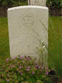 Etaples Military Cemetery - Bainbridge, Wilfred Hudson