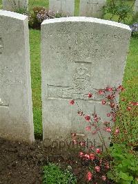 Etaples Military Cemetery - Baker, Charles