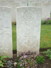 Etaples Military Cemetery - Baker, Frederick James