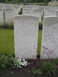 Etaples Military Cemetery - Baker, G