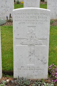 Etaples Military Cemetery - Baker, Isaac Oliver