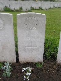 Etaples Military Cemetery - Baker, J