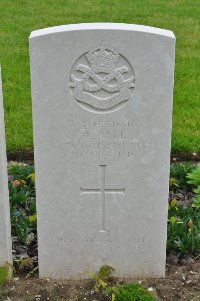 Etaples Military Cemetery - Ball, W