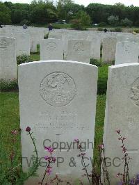 Etaples Military Cemetery - Balls, R S