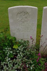 Etaples Military Cemetery - Bamsey, Frank Russell