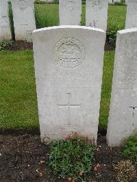 Etaples Military Cemetery - Band, Ronald Carpenter