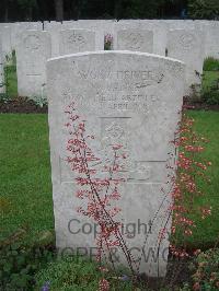 Etaples Military Cemetery - Banks, W