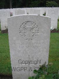 Etaples Military Cemetery - Barclay, John