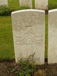 Etaples Military Cemetery - Barker, Charles