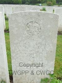 Etaples Military Cemetery - Barker, Thomas Pringle