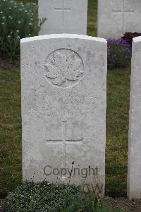 Etaples Military Cemetery - Barker, W