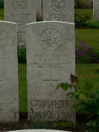 Etaples Military Cemetery - Barks, Joseph Richard