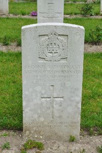 Etaples Military Cemetery - Barnard, Arthur Wilson