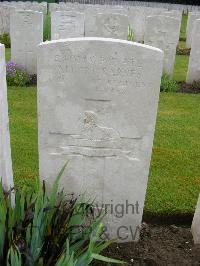 Etaples Military Cemetery - Barnes, Albert