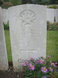 Etaples Military Cemetery - Barnes, C P