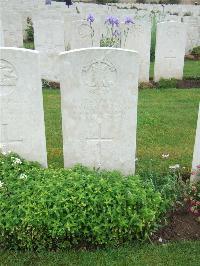 Etaples Military Cemetery - Barnett, Charles