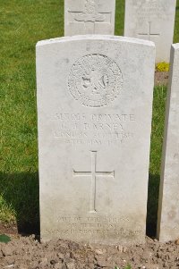 Etaples Military Cemetery - Barney, George John