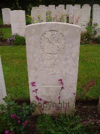 Etaples Military Cemetery - Baron, George