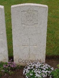 Etaples Military Cemetery - Barr, G