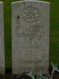 Etaples Military Cemetery - Barratt, A