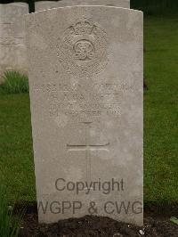 Etaples Military Cemetery - Barrett, Herbert Arthur