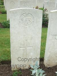 Etaples Military Cemetery - Barwick, E S