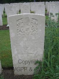 Etaples Military Cemetery - Barwick, Robert Joseph