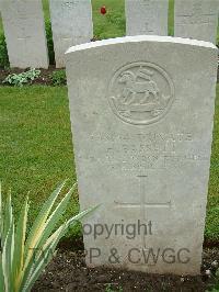 Etaples Military Cemetery - Bassett, H