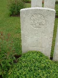 Etaples Military Cemetery - Bastian, William James