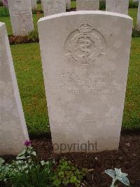 Etaples Military Cemetery - Batchelor, Sydney William